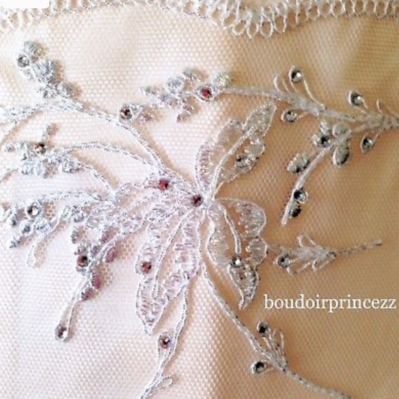 🌹RARE Victoria's Secret Crystal Designer garter - Picture 4 of 5